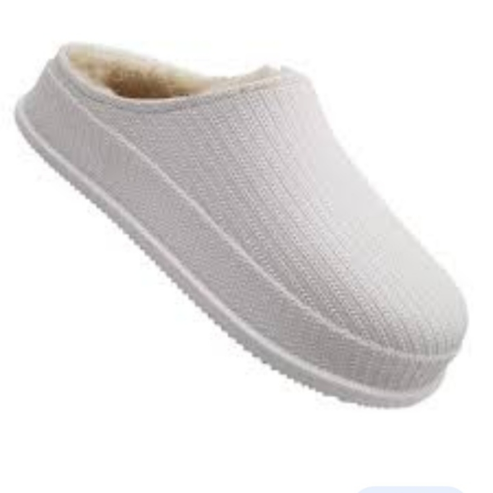 White Quilted Slippers with Plush Lining